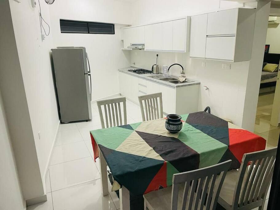 Kk Jungle Hideaway Lovely Apartment 5 Mins Walk To Town Kota Kinabalu Exterior photo