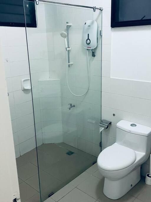 Kk Jungle Hideaway Lovely Apartment 5 Mins Walk To Town Kota Kinabalu Exterior photo