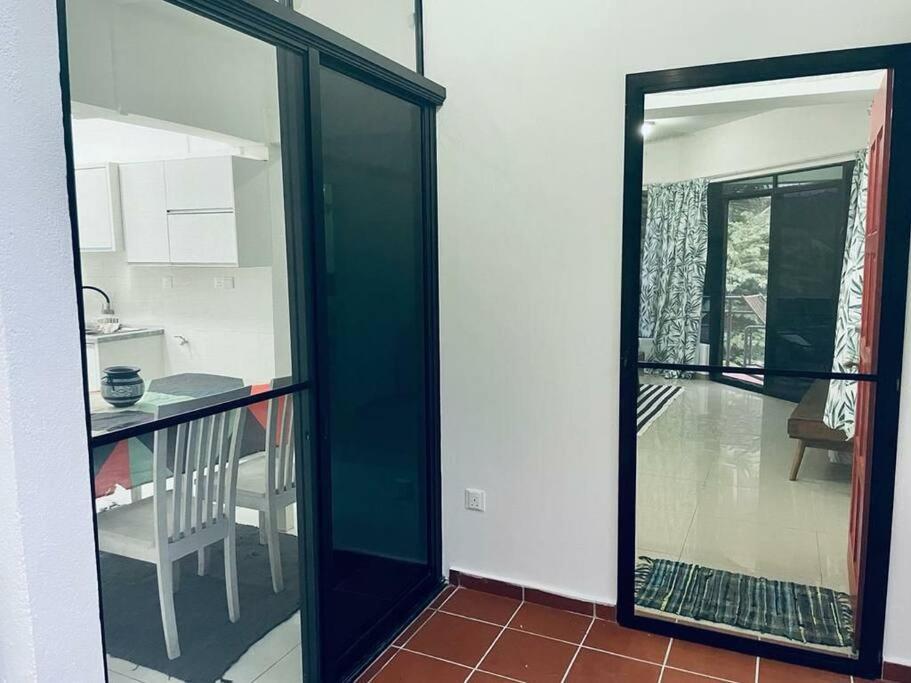 Kk Jungle Hideaway Lovely Apartment 5 Mins Walk To Town Kota Kinabalu Exterior photo